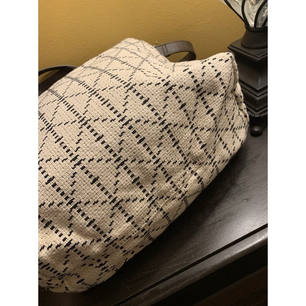 Thirty-One Black and White Shoulder Bag - Picture 7 of 14
